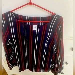 Blouse with puffy sleeves